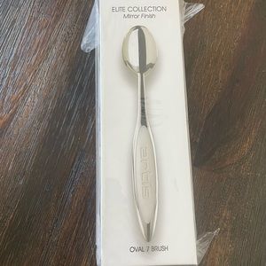 Artis Elite Mirror Oval 7 Makeup Brush